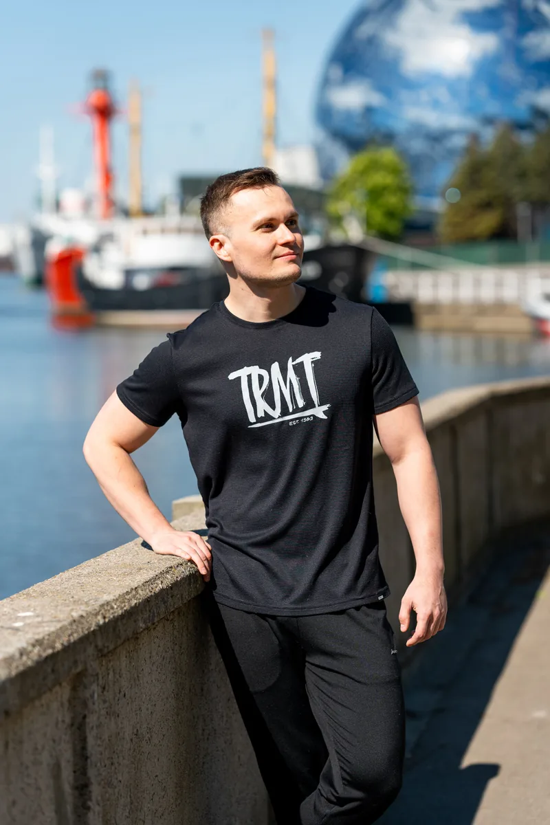 Сергей Вахрушев